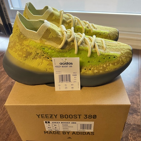 Yezzy Boost 380 - Picture 6 of 7